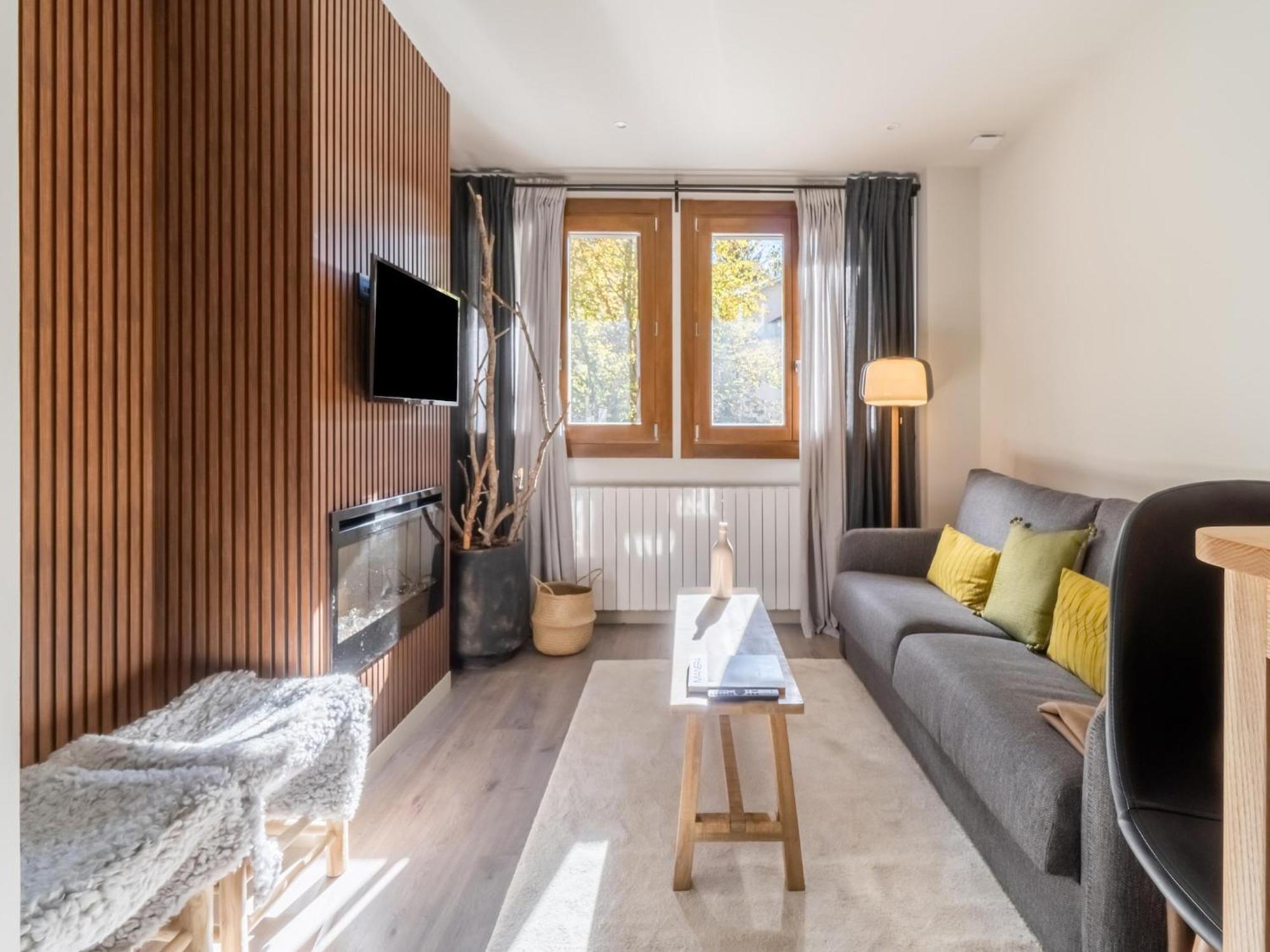 Natusliving Benasque E Leilighet Eksteriør bilde
